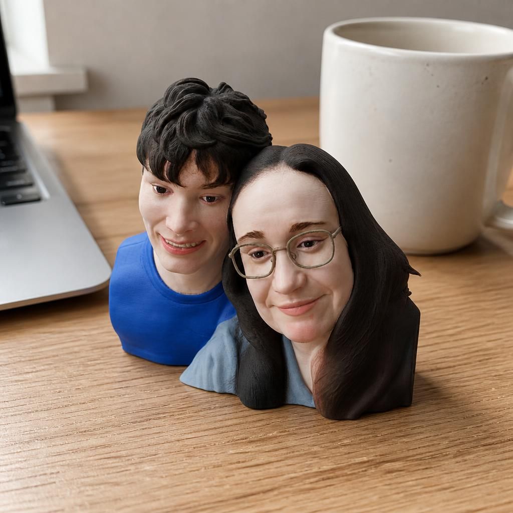 Mom and son as a real 3D print on a desk