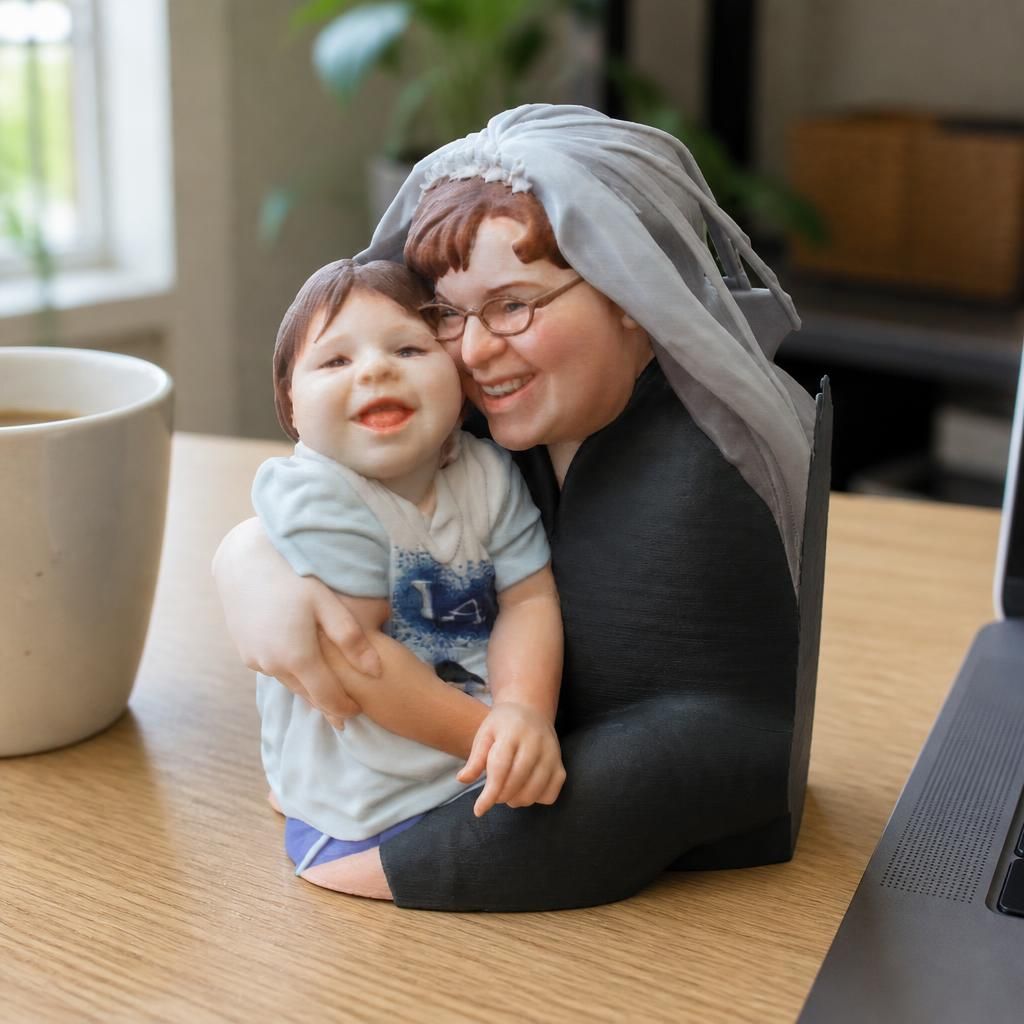 Alex & me as a real 3D print on a desk