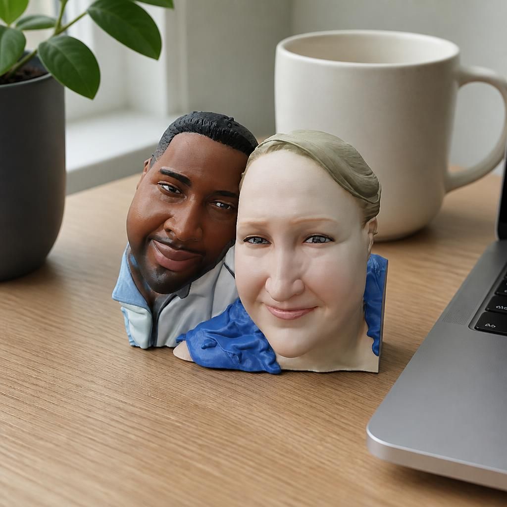 Gghh as a real 3D print on a desk