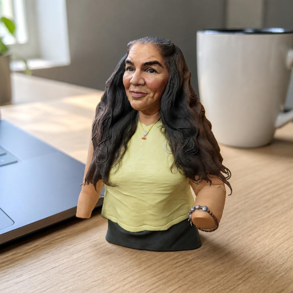 Happy as a real 3D print on a desk